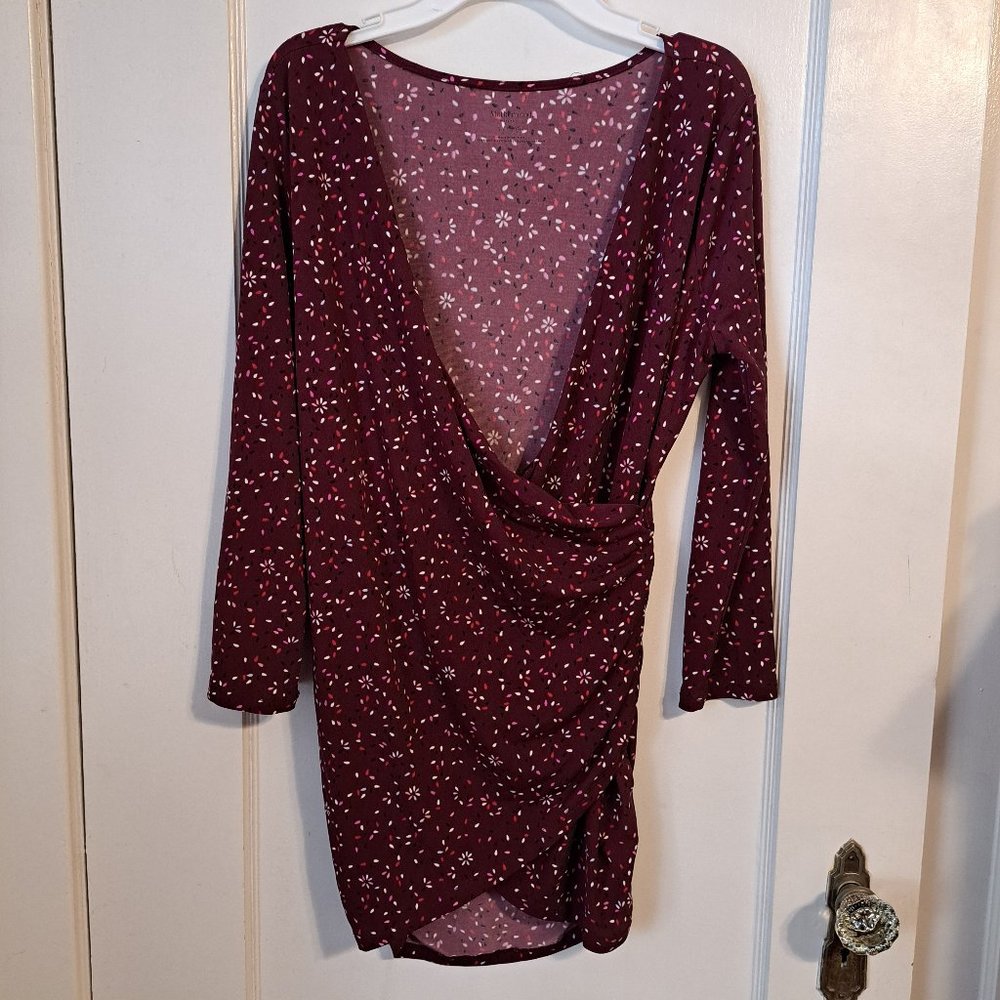 Motherhood Maternity 3/4 Sleeve Floral Faux Wrap Top in Burgundy Size Small
